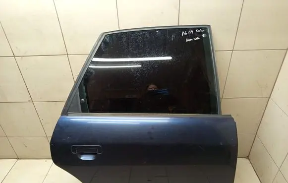 Audi A6 S6 C4 4A Rear door