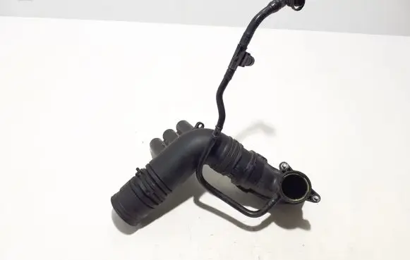 Coolant pipe/hose