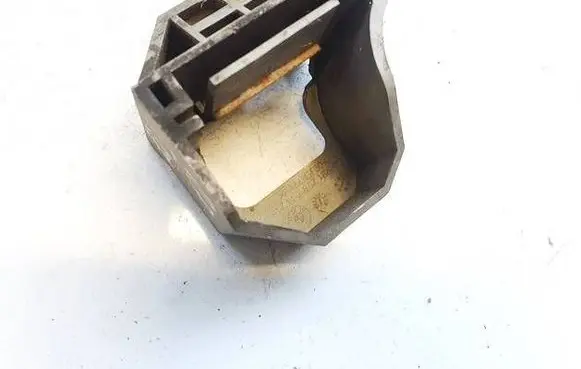 BMW 1 E81 E87 Radiator mount bracket 