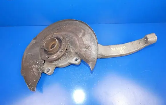 Volvo XC90 Front wheel hub spindle knuckle