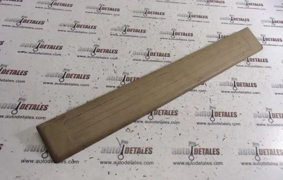 Mercedes-Benz GL X164 Front sill trim cover A1646800435