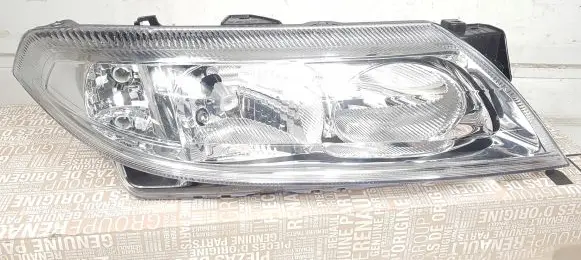 Renault Laguna II Headlight/headlamp 7701048931