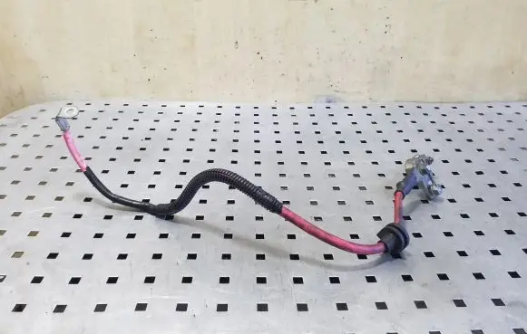 Land Rover Freelander 2 - LR2 Positive cable (battery)