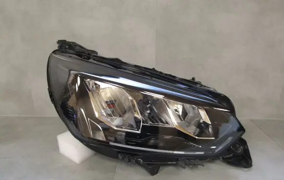 Peugeot 208 Headlight/headlamp 9833036180