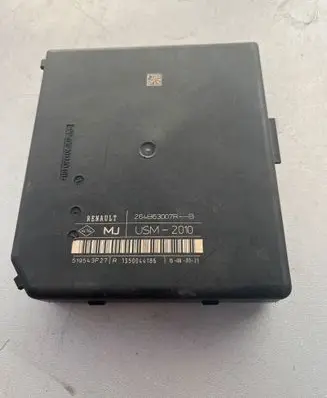 Renault Master III Fuse module 284B63007R