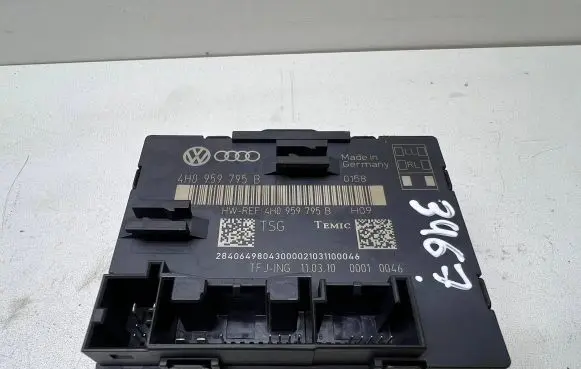 Volkswagen Touareg II Door control unit/module 4H0959795B 4H0959791