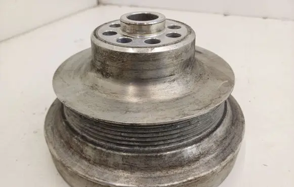 Maserati Quattroporte Crankshaft pulley 281902