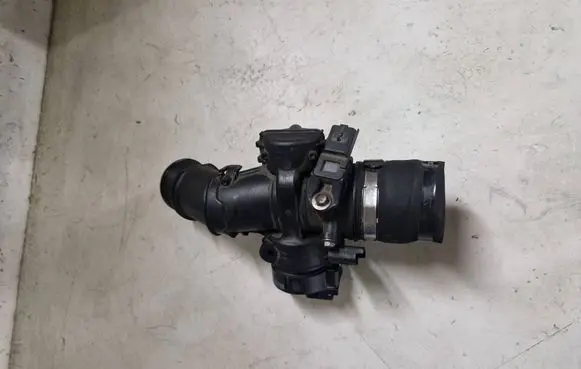 Citroen C5 Throttle valve 25365222