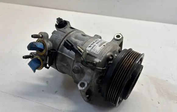 Volvo V60 Air conditioning (A/C) compressor (pump) 31348965