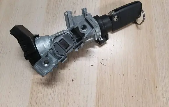 Skoda Fabia Mk3 (NJ) Ignition lock 1K0905851
