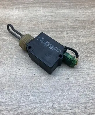 Audi A6 S6 C5 4B Central locking motor 4B5962115A 40620424