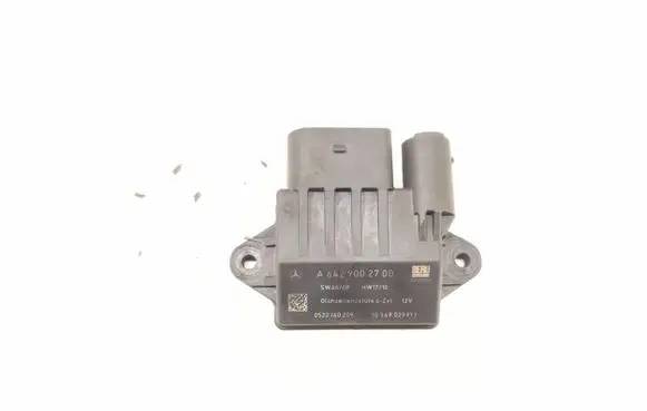 Mercedes-Benz E W212 Glow plug pre-heat relay 6429002700 6429007701