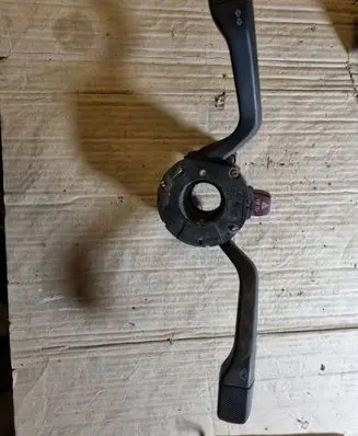 Volkswagen PASSAT B3 Indicator stalk