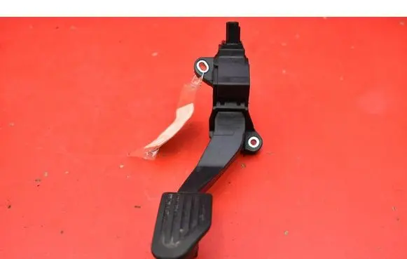 Toyota Yaris Accelerator throttle pedal 781100D160