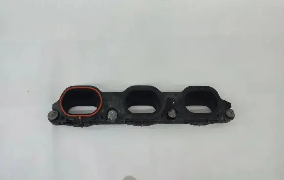 Mercedes-Benz C W205 other engine part A2760900500