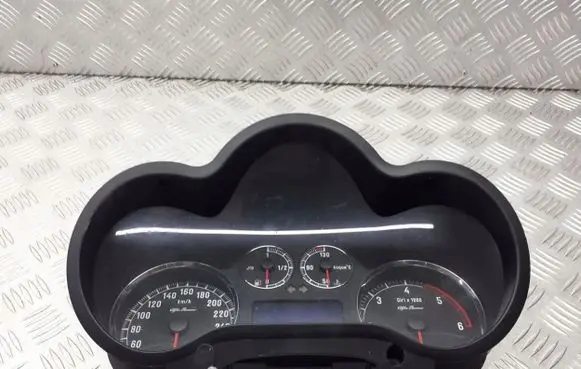 Alfa Romeo 147 Speedometer (instrument cluster) 156071226