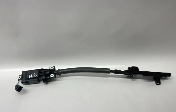 Audi A8 S8 D4 4H Seat belt height adjuster 4H0857833