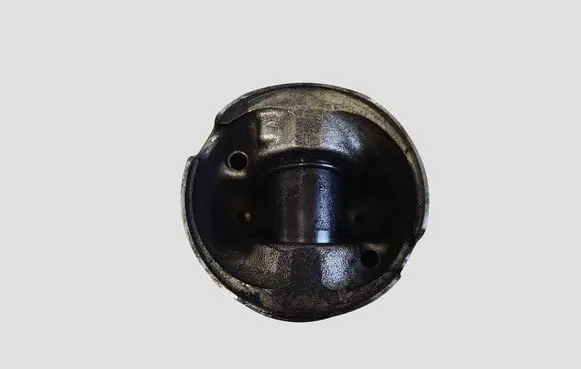 BMW 3 E90 E91 Piston 0000