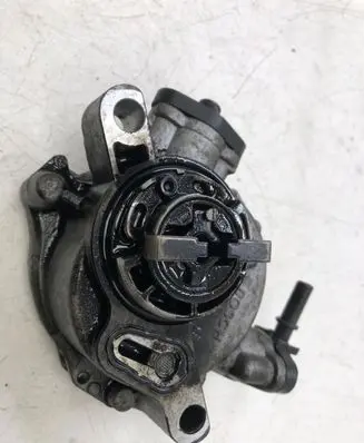 Citroen DS3 Vacuum pump 9804021880