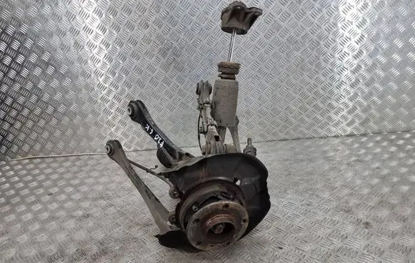 Rear wheel hub spindle/knuckle