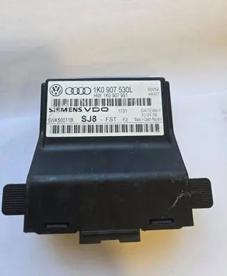 Audi A3 S3 8P Gateway control module 1K0907530L 5WK50011B