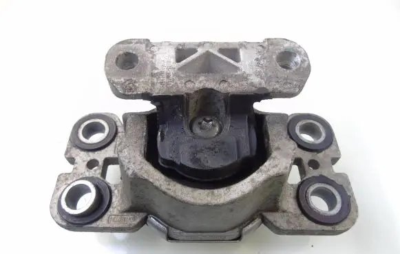 Volvo S60 Engine mount bracket 8G9N-7M121-BA