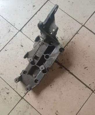 Volvo V70 Alternator belt tensioner 
