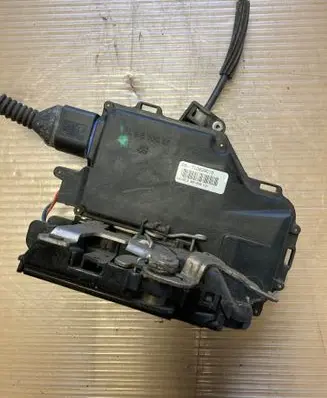 Porsche Cayenne (9PA) Rear door lock 7L0839015 991609101