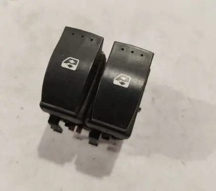 Renault Scenic II - Grand scenic II Electric window control switch 015085D
