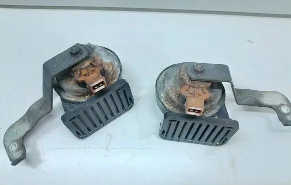 Volvo V50 Horn signal 0055306