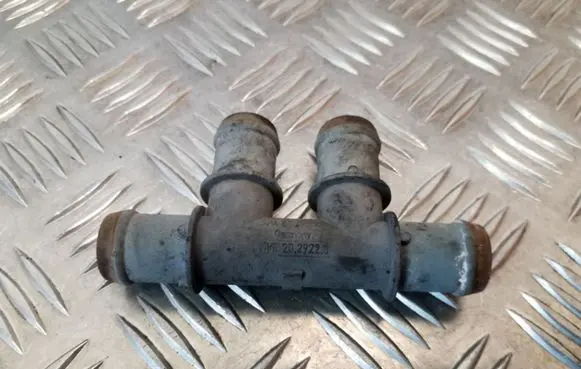Nissan Juke I F15 Engine coolant pipe/hose
