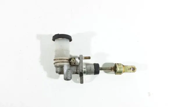 Suzuki XL7 I Clutch master cylinder