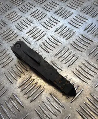 Volvo XC60 Headlight/headlamp mounting bracket 30763155