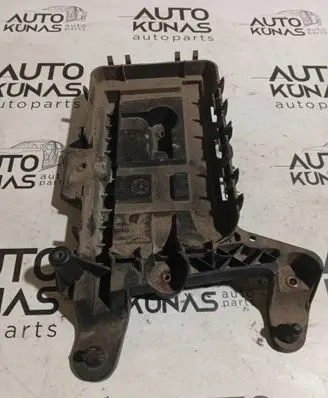 Audi A3 S3 A3 Sportback 8P Battery box tray 1K0915333B