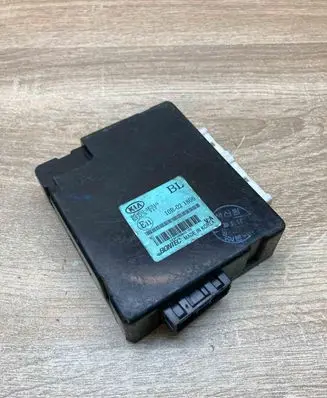 KIA Sorento Other control units/modules 954003E310 10R021806