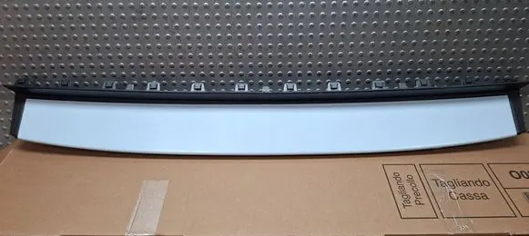 Fiat 500L Rear bumper trim bar molding S26338224 735559355