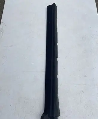 Maserati Levante Sill 670040336