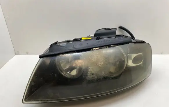 Audi A3 S3 8P Headlight/headlamp 8P0941003C