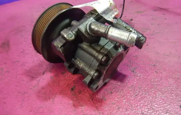 Volkswagen Golf IV Power steering pump