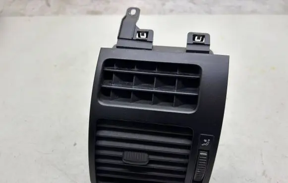 Volkswagen Touran I Dashboard side air vent grill/cover trim 1T0819703B
