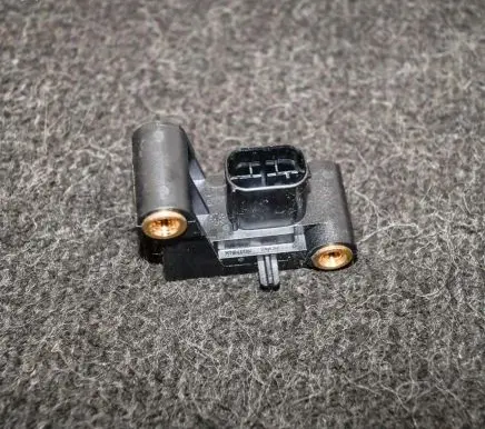 BMW 5 E60 E61 Airbag deployment crash/impact sensor 6977398