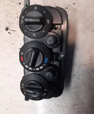 Mercedes-Benz A W168 Climate control unit 1688302285 012502