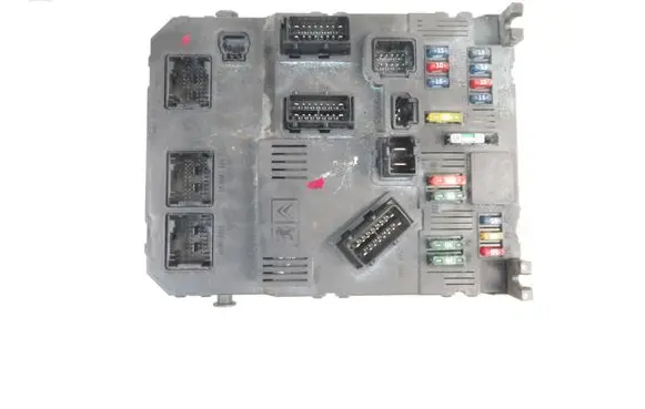Peugeot 206 Central body control module S118085220A 9649627880