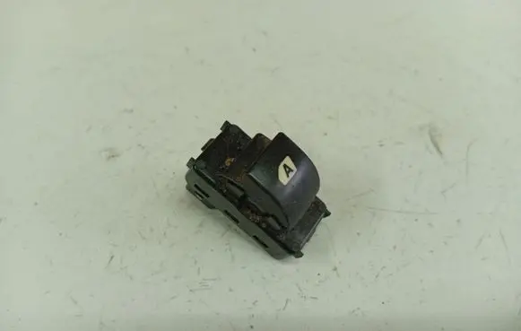 Citroen Berlingo Electric window control switch 9666955077