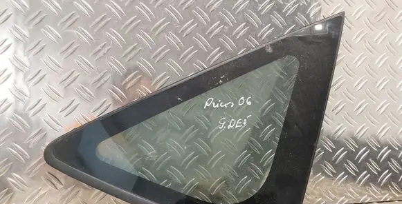 Toyota Prius (NHW20) Rear side window 43R005834