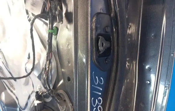 Ford Focus Front door CP9Z5827204A