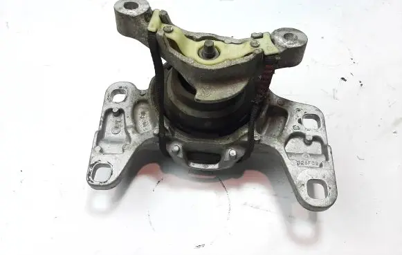 Volvo V40 Engine mount bracket 31359639 326F09