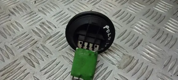 Volkswagen Polo IV 9N3 Heater blower fan relay 