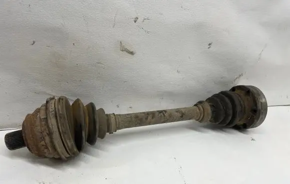 Volkswagen Multivan T4 Front driveshaft 701407331B