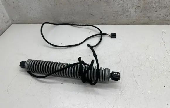 BMW 5 F10 F11 Tailgate/trunk strut/damper 7207009